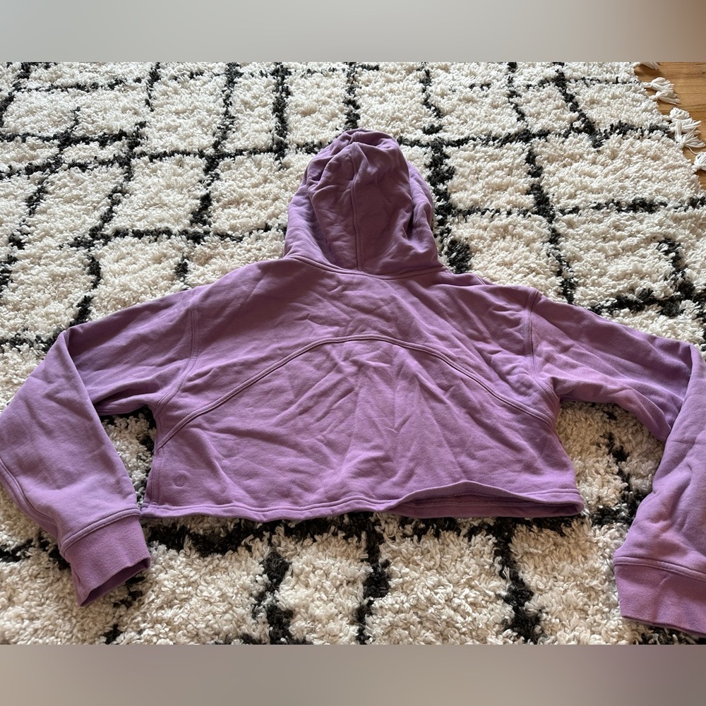 Cropped lululemon hoodie